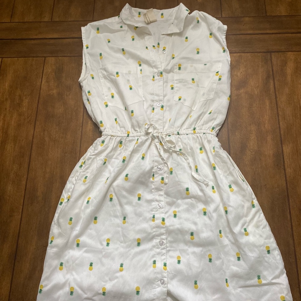 Ladies White Summer Luau Hawaiian Dress with Pineapples Size Small